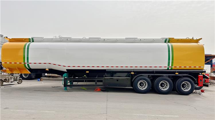 Petroleum Tanker Trailer with 40000 Liters Capacity for Sale